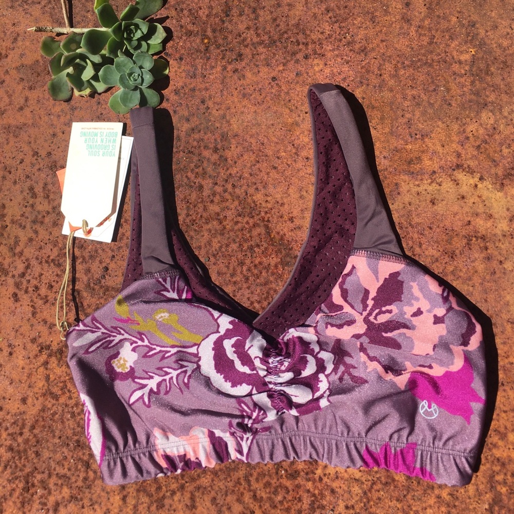 NWT 🌟 Reversible MAAJI Sports Bra